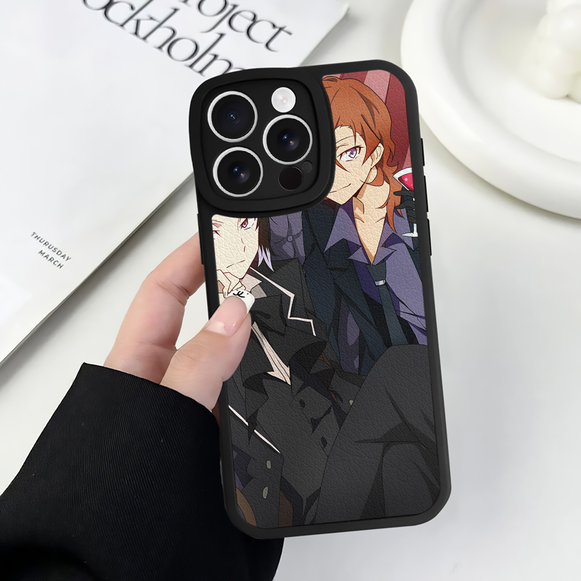 （画像用） 文豪ストレイドッグス Bungo Stray Dogs 【iPhone 16シリーズ対応】シリコンスマホケース（レザー調） 材質：シリコン